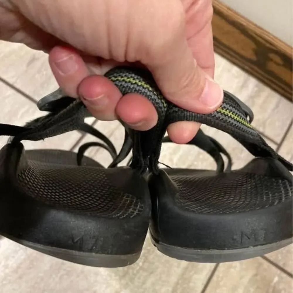 Chaco Size 7 Mens sandals Gray